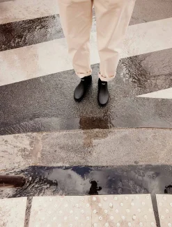 La bottine de pluie, empruntée au monde équestre - Noir
