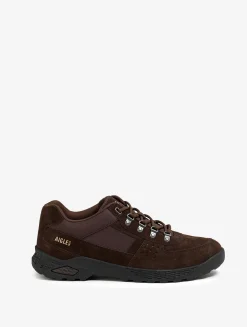 La chaussure anti-fatigue en cuir suède. - Marron